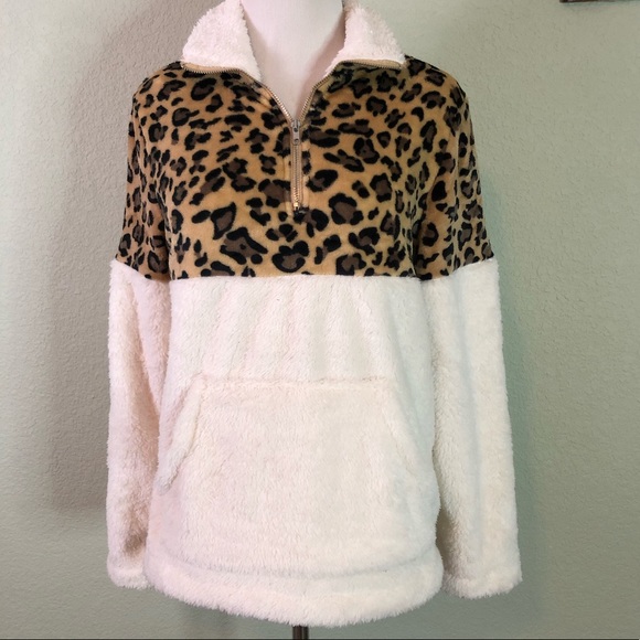 Last size Small Faux Fur Leopard Pullover Sweater - Picture 6 of 8